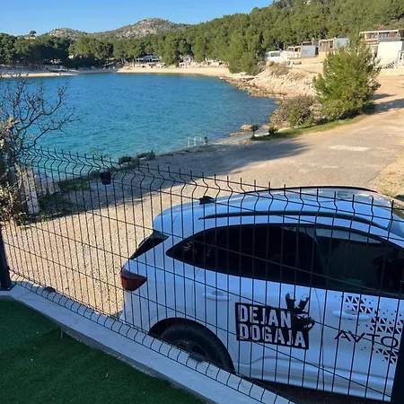 Holiday home Luxury Seaside Mobile Dk, Porat Drage