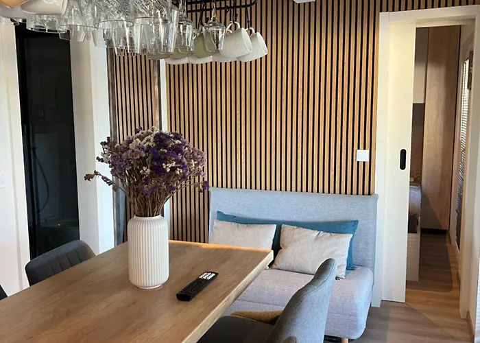 Luxury Seaside Mobile Dk, Porat 度假居 德拉格