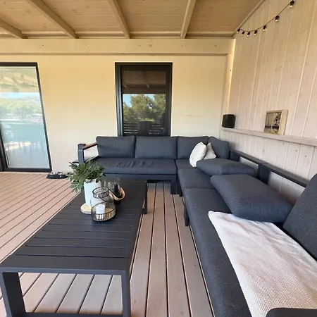 Holiday home Luxury Seaside Mobile Dk, Porat